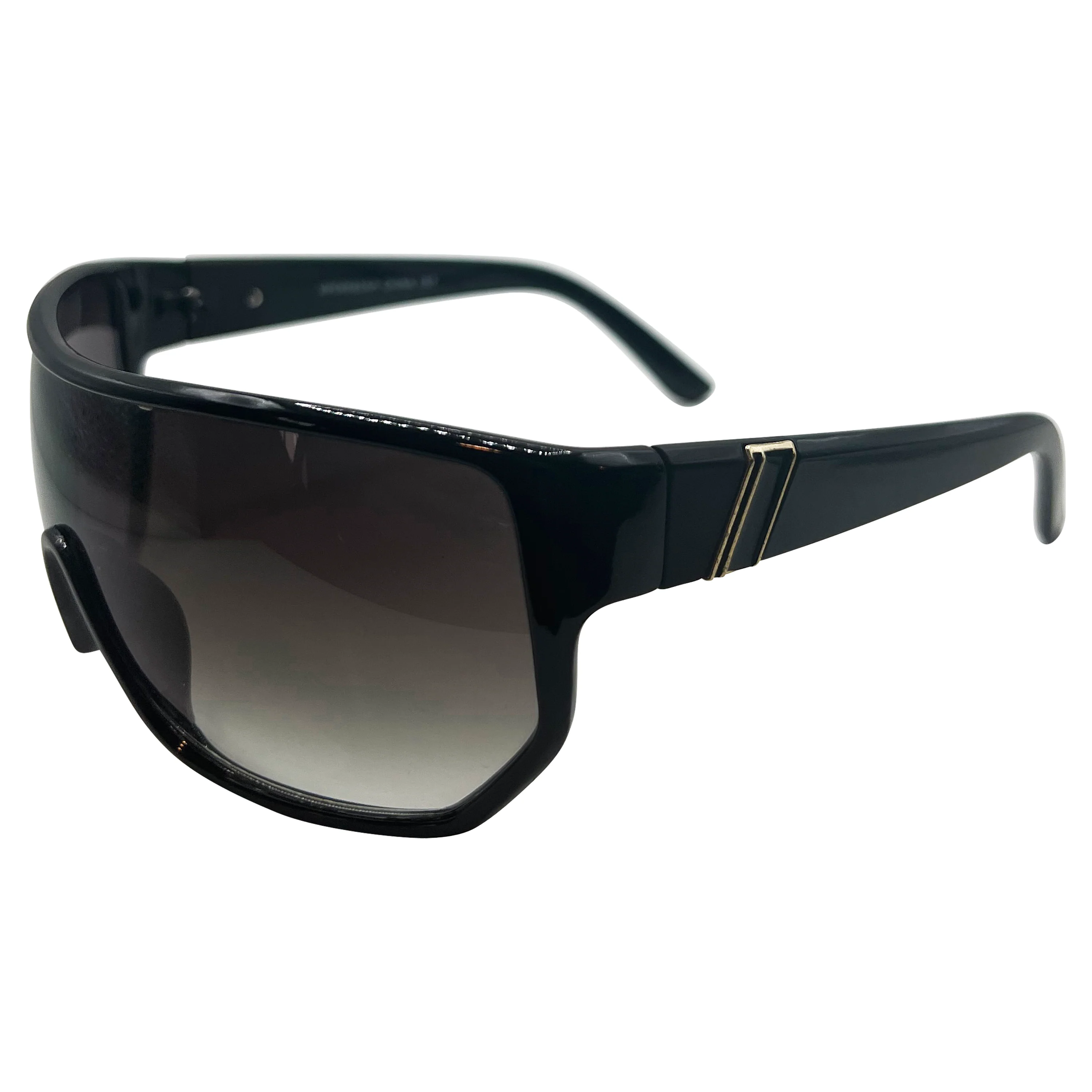 Elegant Glances Eyewear That Complements Every Outfit